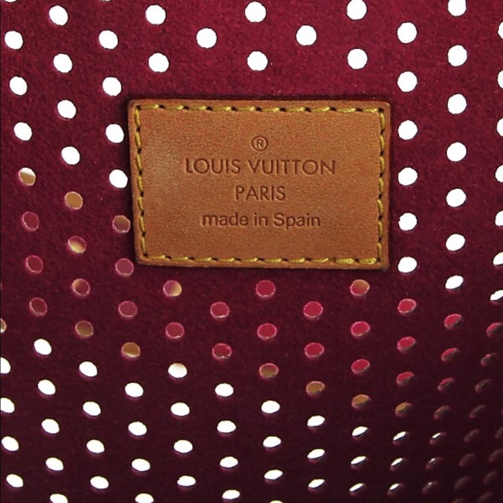 LOUIS VUITTON FUCHSIA PERFORATED MUSETTE - Picture 4 of 4